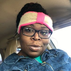 Meet your Posher, Henrietta